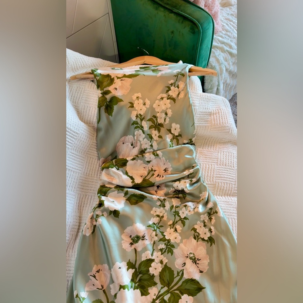 Reformation Anaiis Silk Dress In Tarragon, brand new, never worn, no flaws. - Picture 6 of 16